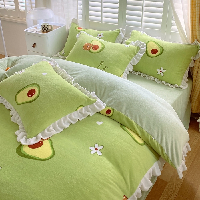 91家纺网 家纺一手货源 找家纺 宜家坊 2023新款直播韩版印花花边款牛奶绒四件套 牛油果