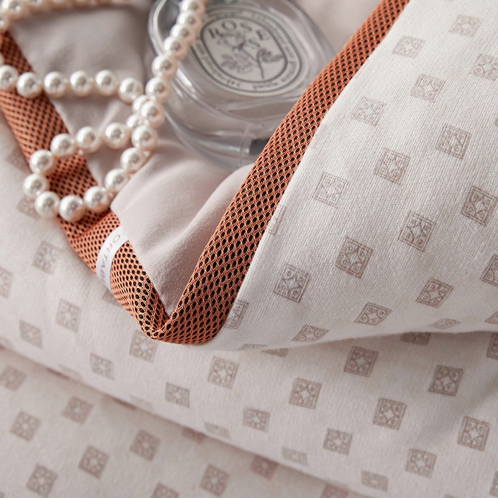 91家纺网 家纺一手货源 找家纺 （总）丽卡家纺 2023新款元绒棉双层纱被子被芯