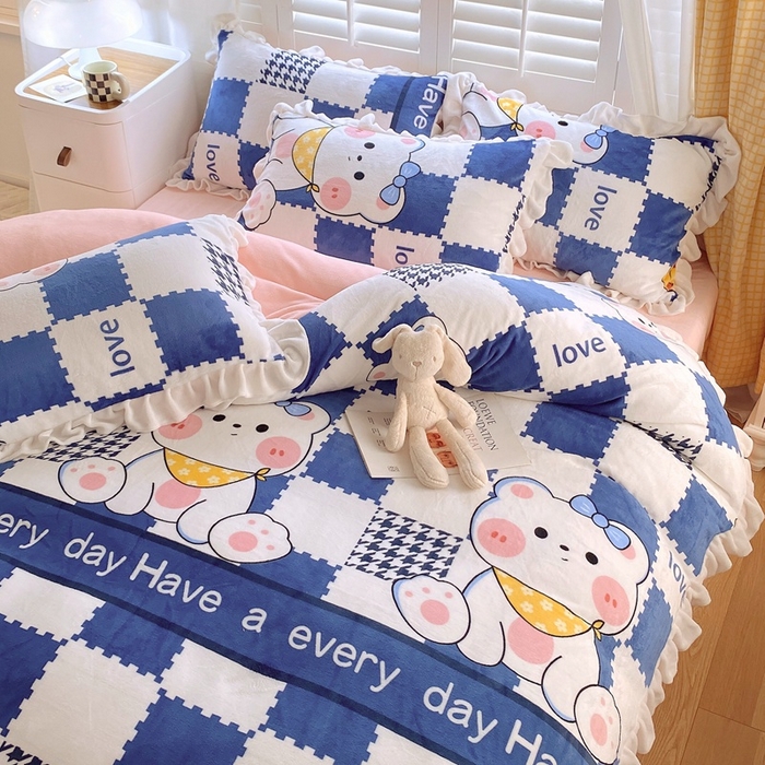 91家纺网 家纺一手货源 找家纺 宜家坊 2023新款直播韩版印花花边款牛奶绒四件套 比格熊