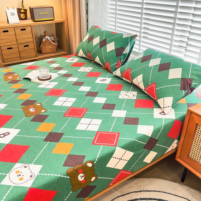 91家纺网 家纺一手货源 找家纺 芃成家纺 2023新款磨毛单床笠 甜蜜小熊