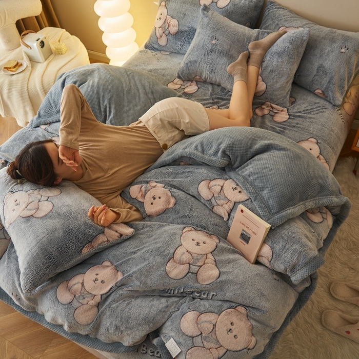 91家纺网 家纺一手货源 找家纺 21度C 2023新款雪花绒被套 小熊