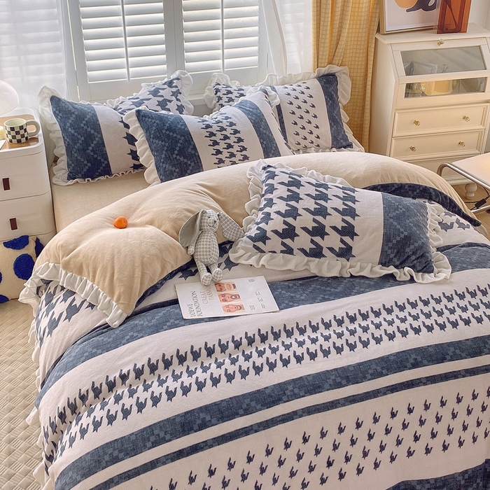 91家纺网 家纺一手货源 找家纺 宜家坊 2023新款直播韩版印花花边款牛奶绒四件套 千鸟格