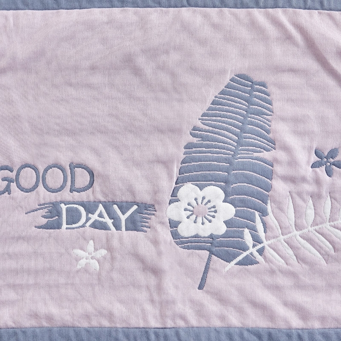 91家纺网 家纺一手货源 找家纺 朴尔-2023新款彩色糖果系列纯棉三层纱布枕巾-朴尔 美好的一天灰粉