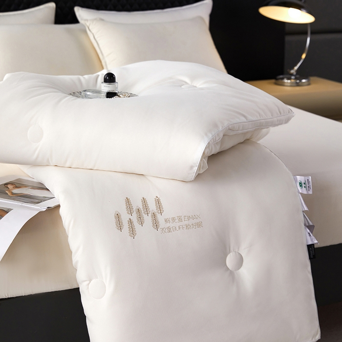 91家纺网 家纺一手货源 找家纺 丽卡家纺 2023新款亲肤舒适澳棉提花被子被芯 麦向成功-白