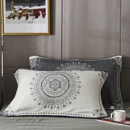 91家纺网 家纺一手货源 找家纺 朴尔-2023新款波西米亚风全棉四层纱布枕巾 52*78 太阳神蓝