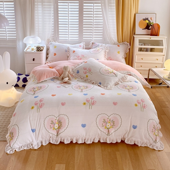 91家纺网 家纺一手货源 找家纺 宜家坊 2023新款直播韩版印花花边款牛奶绒四件套 告白