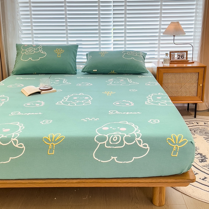 91家纺网 家纺一手货源 找家纺 芃成家纺 2023新款磨毛单床笠 恐龙王国-绿