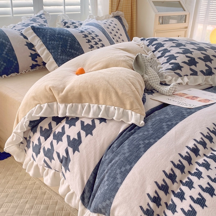 91家纺网 家纺一手货源 找家纺 宜家坊 2023新款直播韩版印花花边款牛奶绒四件套 千鸟格