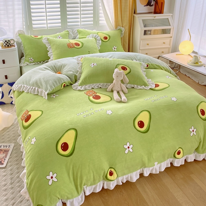 91家纺网 家纺一手货源 找家纺 宜家坊 2023新款直播韩版印花花边款牛奶绒四件套 牛油果