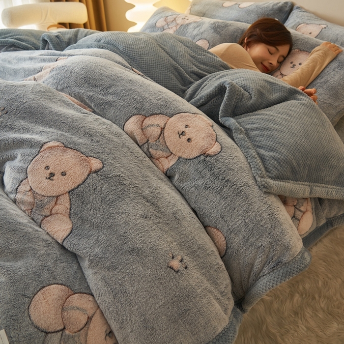 91家纺网 家纺一手货源 找家纺 21度C 2023新款雪花绒被套 小熊