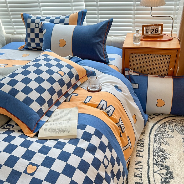 91家纺网 家纺一手货源 找家纺 芃成家纺 2023新款磨毛四件套 字母格