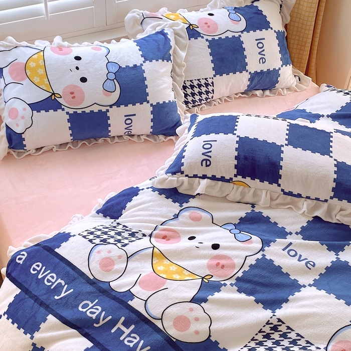 91家纺网 家纺一手货源 找家纺 宜家坊 2023新款直播韩版印花花边款牛奶绒四件套 比格熊