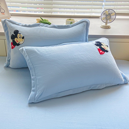 91家纺网 家纺一手货源 找家纺 （总）丽美人家纺 2023新款迪斯尼牛奶绒毛巾绣枕套系列