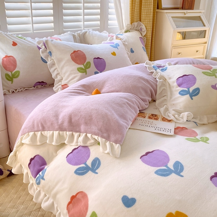 91家纺网 家纺一手货源 找家纺 宜家坊 2023新款直播韩版印花花边款牛奶绒四件套 郁金香