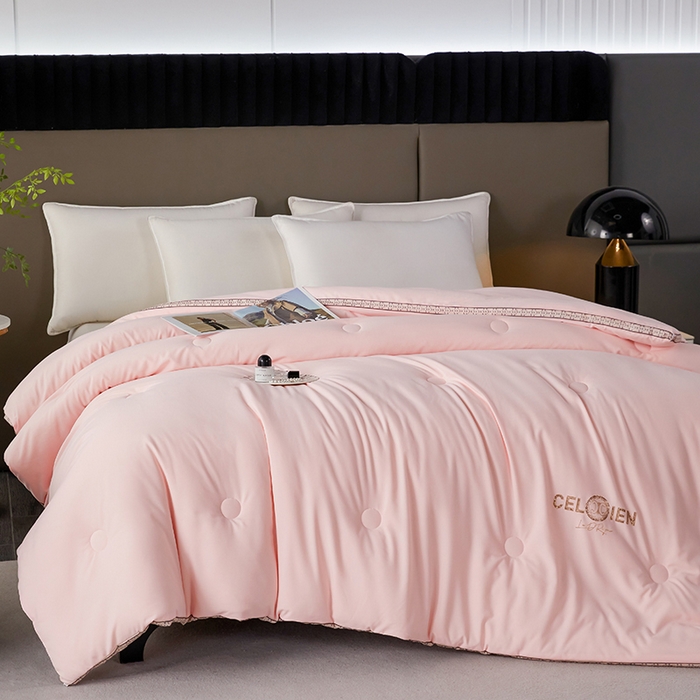 91家纺网 家纺一手货源 找家纺 （总）丽卡家纺 2023新款亲肤舒适奶蕉绵被子被芯