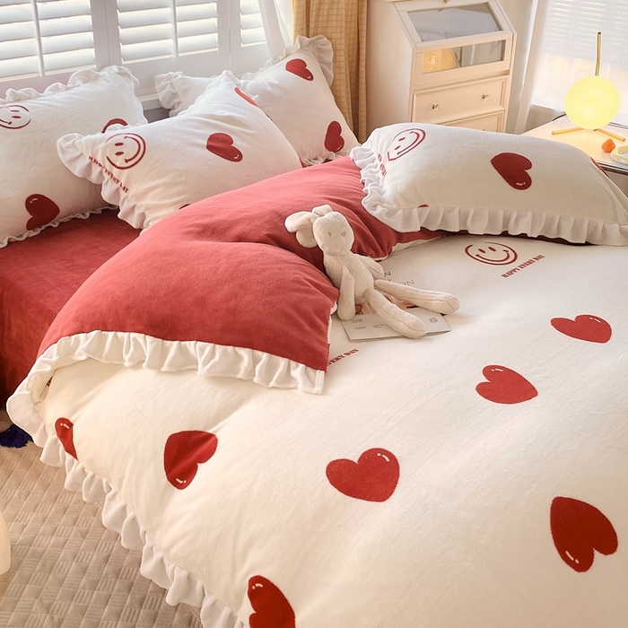 91家纺网 家纺一手货源 找家纺 宜家坊 2023新款直播韩版印花花边款牛奶绒四件套 一见倾心