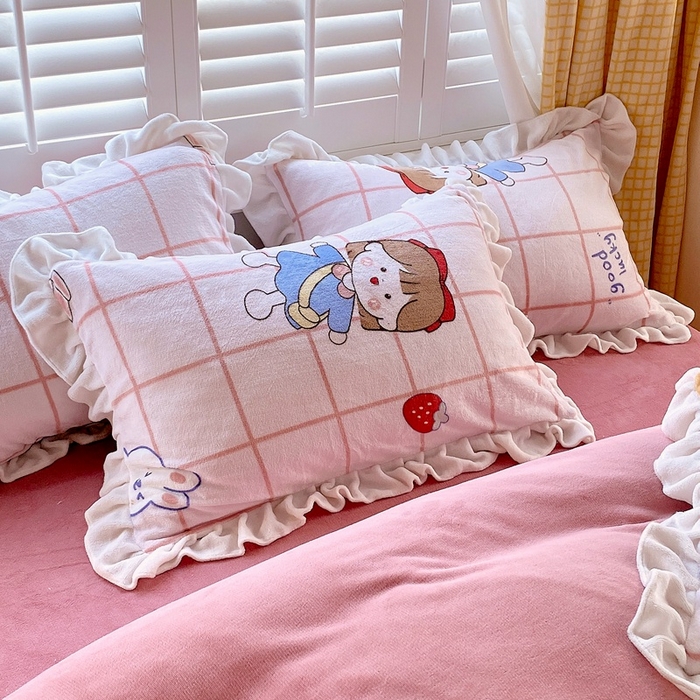 91家纺网 家纺一手货源 找家纺 宜家坊 2023新款直播韩版印花花边款牛奶绒四件套 小女孩