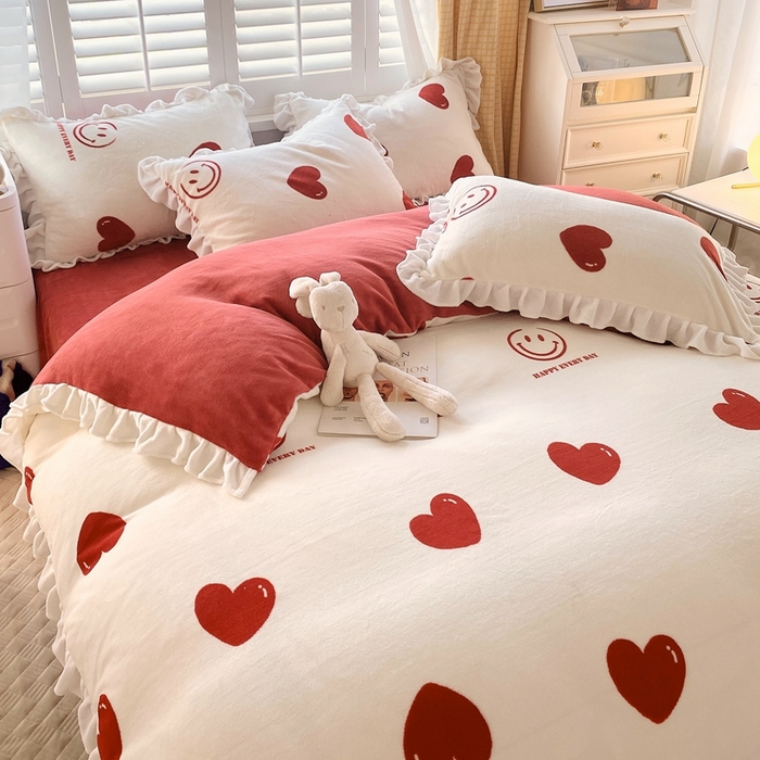 91家纺网 家纺一手货源 找家纺 宜家坊 2023新款直播韩版印花花边款牛奶绒四件套 一见倾心