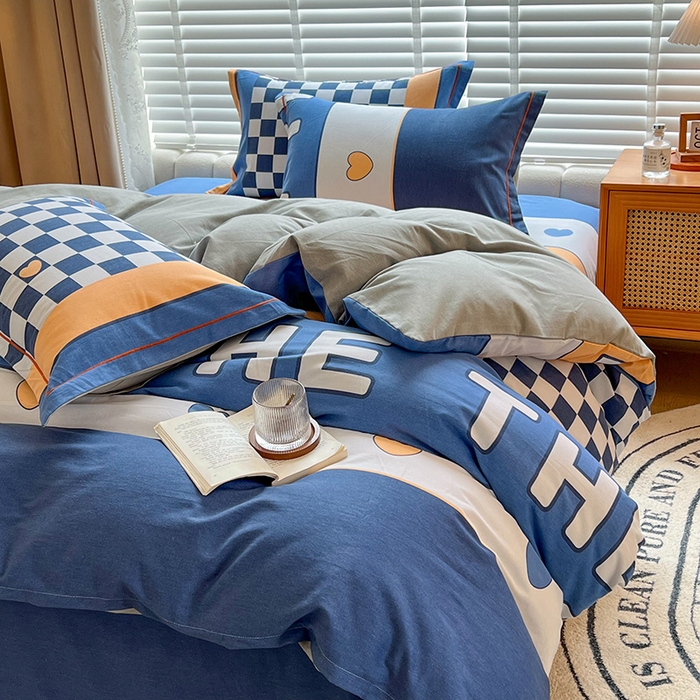 91家纺网 家纺一手货源 找家纺 芃成家纺 2023新款磨毛四件套 字母格