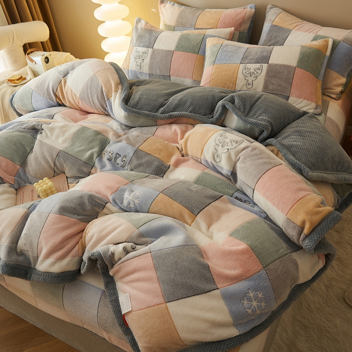 91家纺网 家纺一手货源 找家纺 21度C 2023新款雪花绒贝贝绒四件套 格子森林