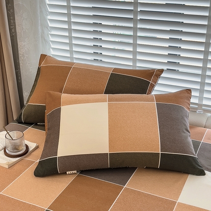 芃成家纺 2023新款磨毛系列磨毛枕套 青春格-棕