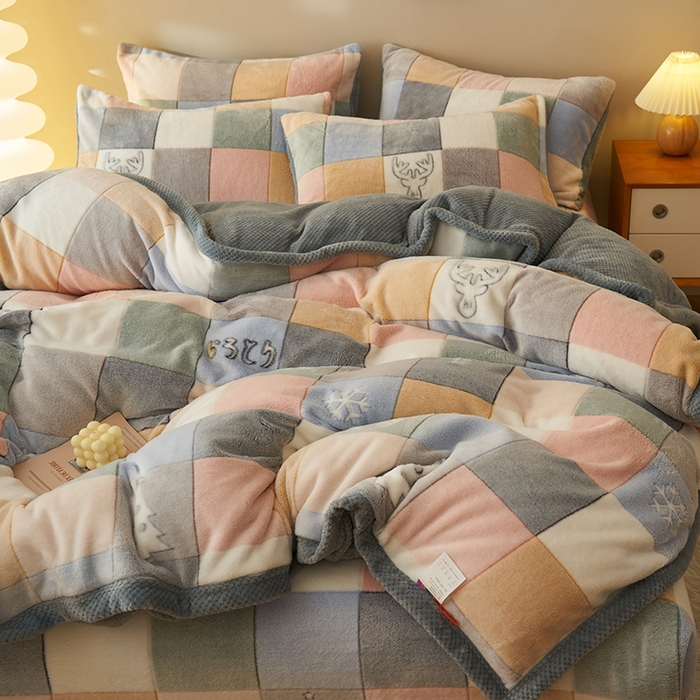 91家纺网 家纺一手货源 找家纺 21度C 2023新款雪花绒贝贝绒四件套 格子森林