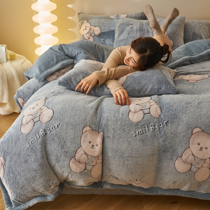 91家纺网 家纺一手货源 找家纺 21度C 2023新款雪花绒被套 小熊