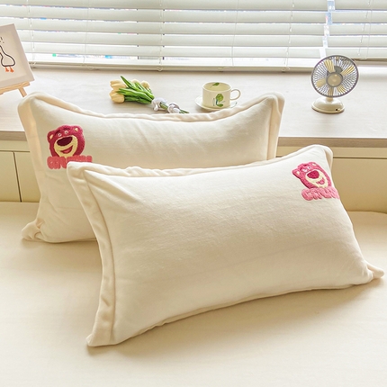 （总）丽美人家纺 2023新款迪斯尼牛奶绒毛巾绣枕套系列