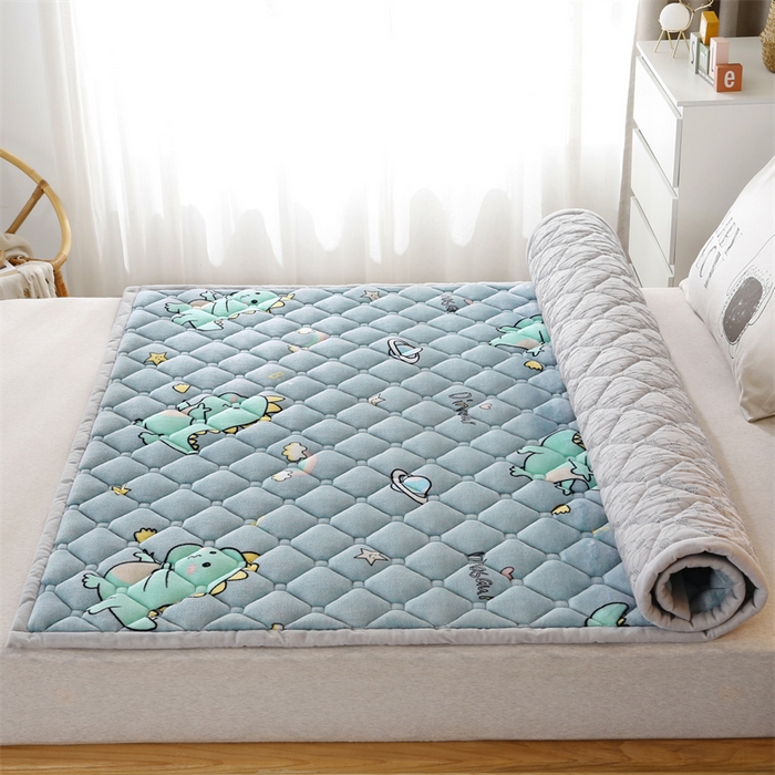 91家纺网 家纺一手货源 找家纺 东宇 2024年新款A类抗菌牛奶绒大床加厚床垫 恐龙家园