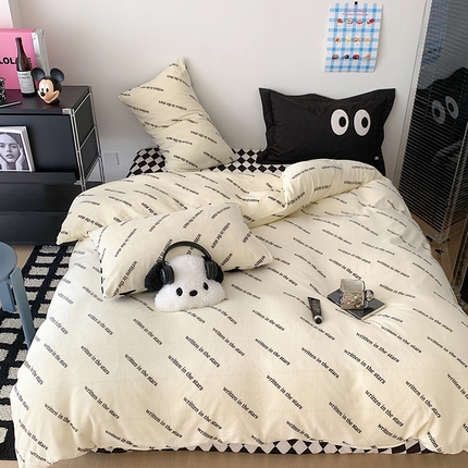 91家纺网 家纺一手货源 找家纺 （总）桃子家居 2023新款ins甜酷渐变字母y2k风高克重牛奶绒四件套