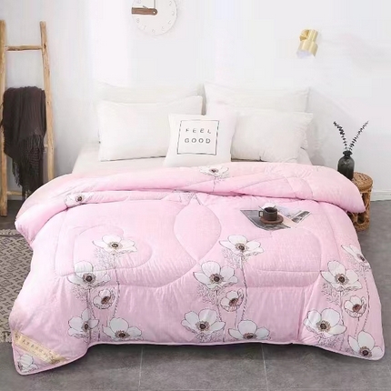 91家纺网 家纺一手货源 找家纺 梦繁家纺 2023新款磨毛压花蚕丝被子夏凉被 粉花