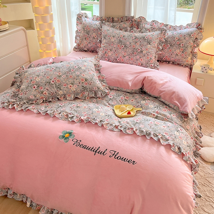 91家纺网 家纺一手货源 找家纺 绒兔兔 2023新款双层纱棉加牛奶绒四件套 绒-花满庭