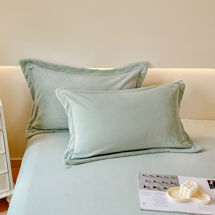 91家纺网 家纺一手货源 找家纺 2023年新款多功能毛毯牛奶绒床单三件套 石青绿