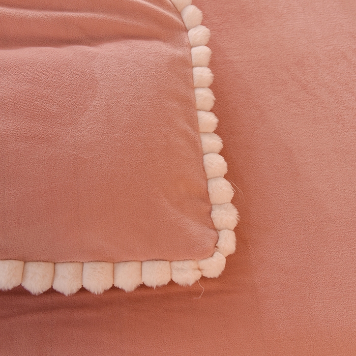 91家纺网 家纺一手货源 找家纺 艾米家居 2023新款秋冬牛奶绒刺绣花边四件套-幸运兔 豆沙