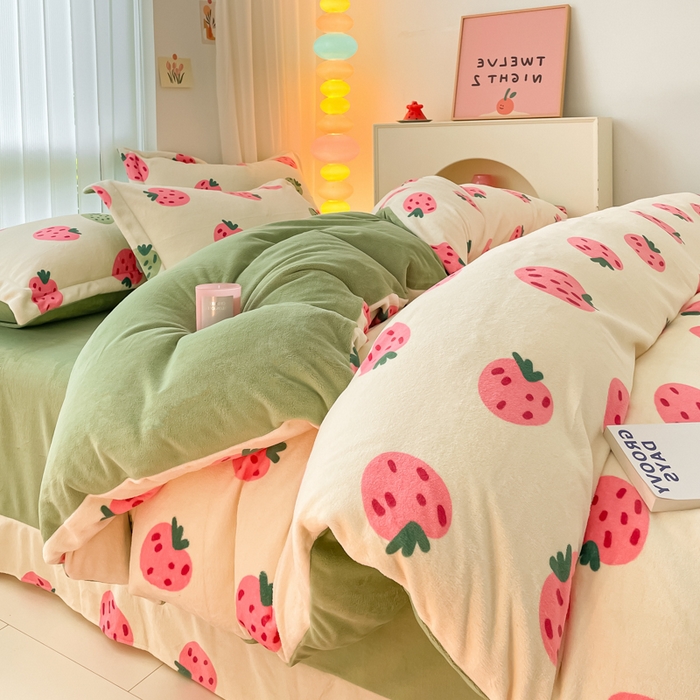 91家纺网 家纺一手货源 找家纺 呗旺鹿 2023新款加厚高克重印花牛奶绒四件套直播爆款 有颗草莓