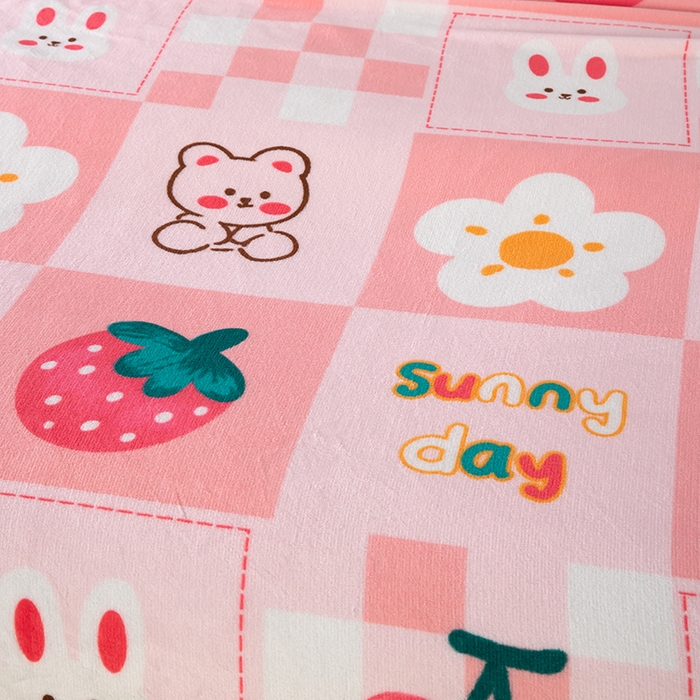 91家纺网 家纺一手货源 找家纺 侨鑫 2023新款云貂绒毛毯 草莓兔