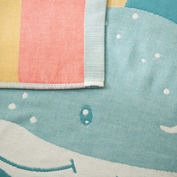 91家纺网 家纺一手货源 找家纺 朴尔家纺-毛巾被 2023新款卡通AB组合全棉四层纱布枕巾 气球鲸鱼-绿