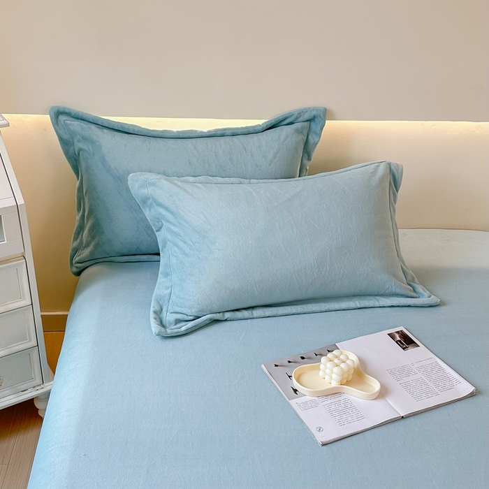 91家纺网 家纺一手货源 找家纺 2023年新款多功能毛毯牛奶绒床单三件套 挪威蓝