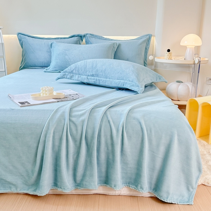 91家纺网 家纺一手货源 找家纺 2023年新款多功能毛毯牛奶绒床单三件套 挪威蓝