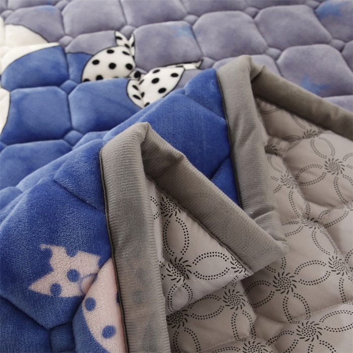 91家纺网 家纺一手货源 找家纺 东宇 2024年新款A类抗菌牛奶绒大床加厚床垫 彩虹兔