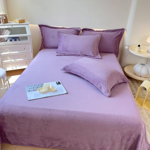 91家纺网 家纺一手货源 找家纺 2023年新款多功能毛毯牛奶绒床单三件套 风铃紫