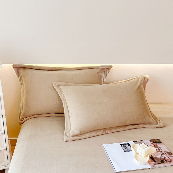 91家纺网 家纺一手货源 找家纺 2023年新款多功能毛毯牛奶绒床单三件套 奶咖