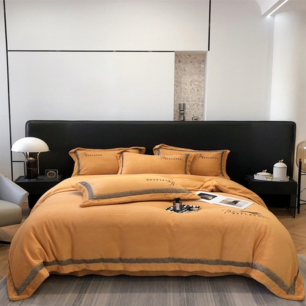 91家纺网 家纺一手货源 找家纺 （总）瑞雪家居 2023新款260克牛奶绒刺绣宽边四件套飞驰