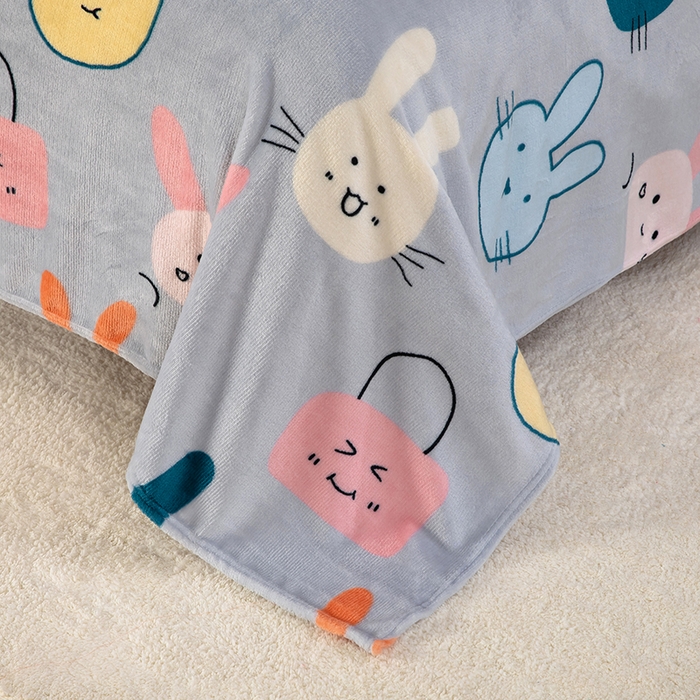 91家纺网 家纺一手货源 找家纺 侨鑫 2023新款云貂绒毛毯 兔宝宝