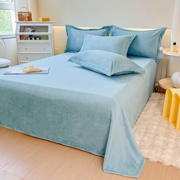 91家纺网 家纺一手货源 找家纺 2023年新款多功能毛毯牛奶绒床单三件套 挪威蓝