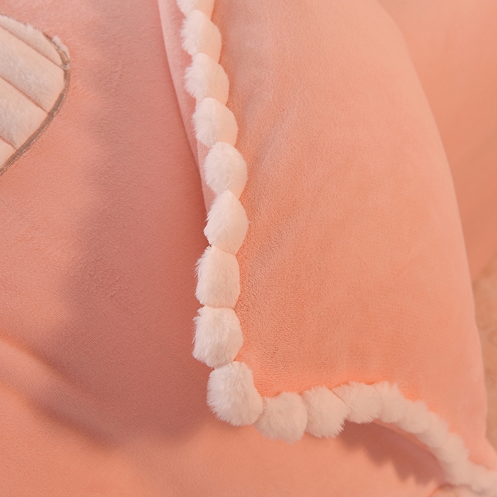 91家纺网 家纺一手货源 找家纺 艾米家居 2023新款秋冬牛奶绒刺绣花边四件套-幸运兔 玉色