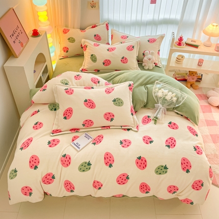 呗旺鹿 2023新款加厚高克重印花牛奶绒四件套直播爆款 有颗草莓