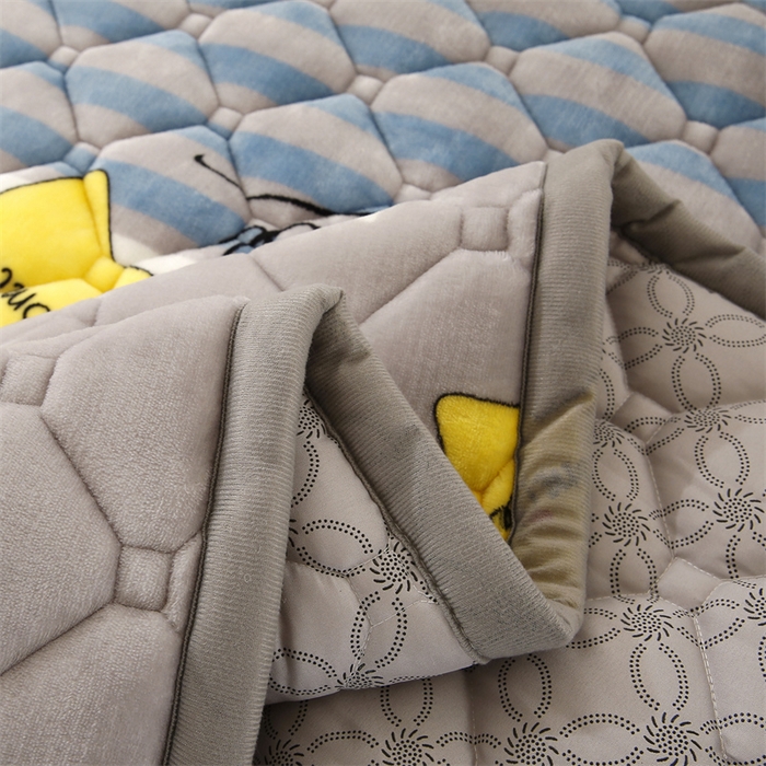 91家纺网 家纺一手货源 找家纺 东宇 2024年新款A类抗菌牛奶绒大床加厚床垫 星光