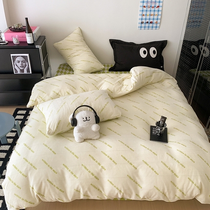 91家纺网 家纺一手货源 找家纺 （总）桃子家居 2023新款ins甜酷渐变字母y2k风高克重牛奶绒四件套