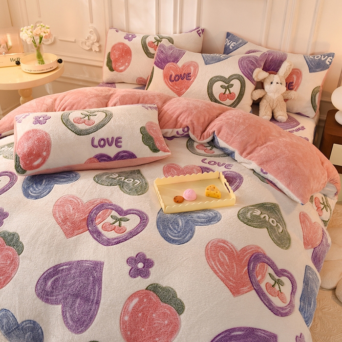 91家纺网 家纺一手货源 找家纺 慕梵 2023新款雪花绒单品被套 爱心樱桃